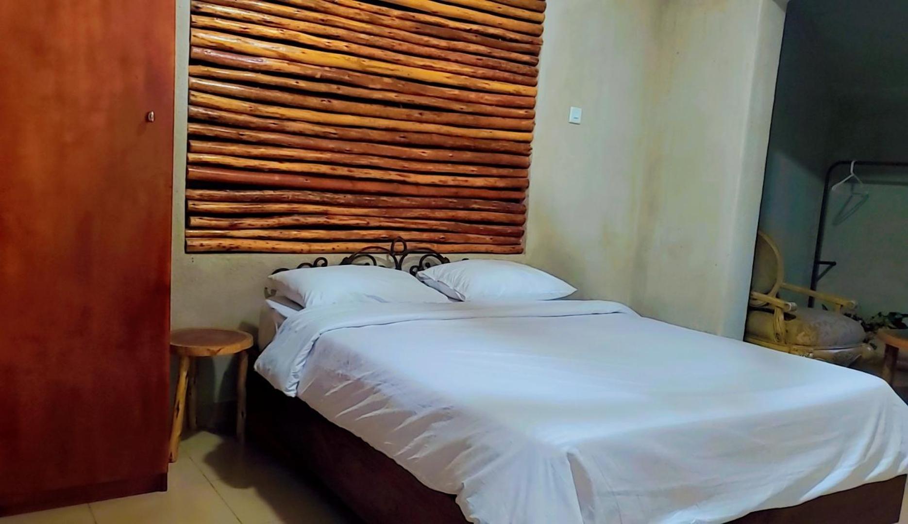 Mia Safari Lodge And Restaurant เอนเทบเบ้ ภายนอก รูปภาพ