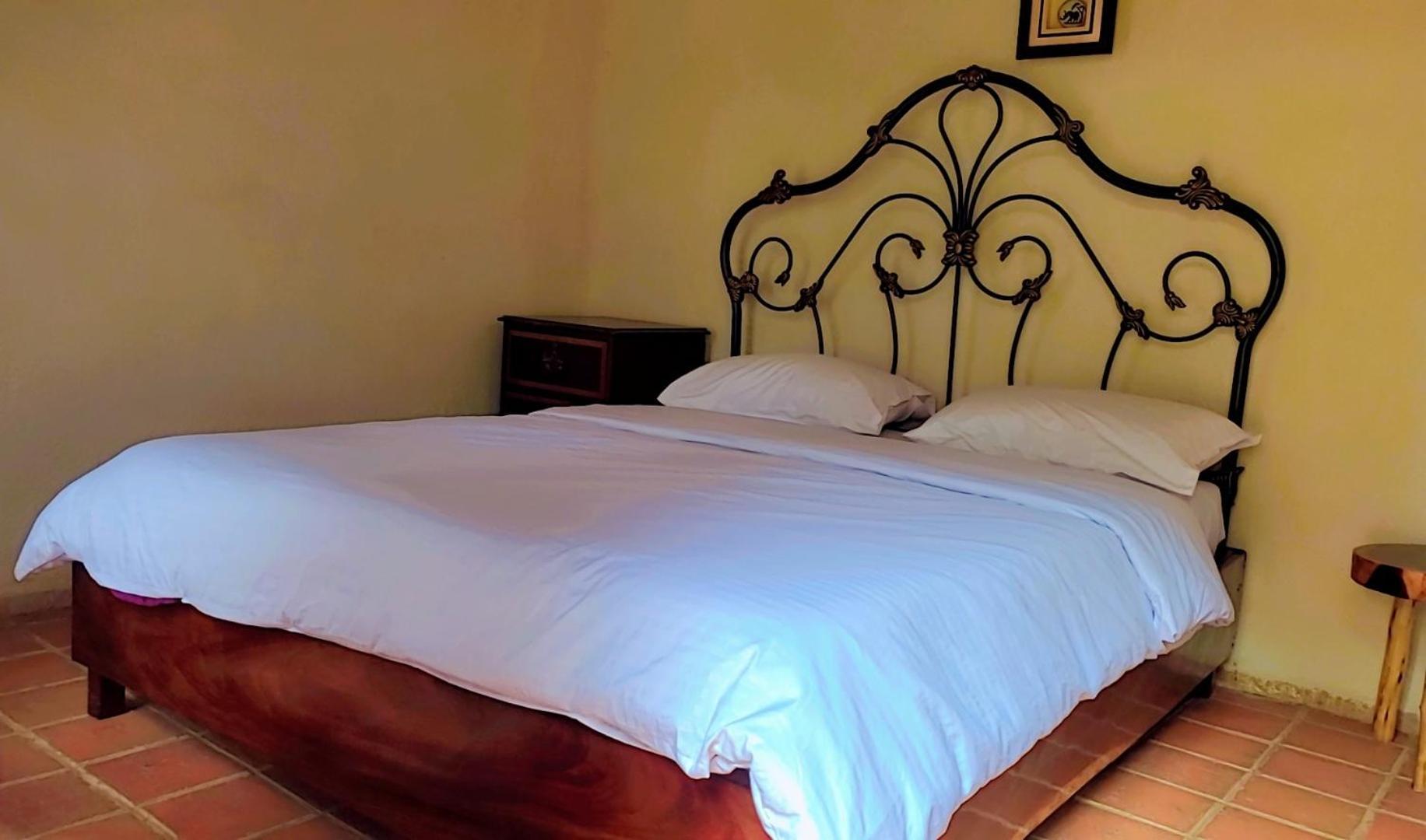 Mia Safari Lodge And Restaurant เอนเทบเบ้ ภายนอก รูปภาพ